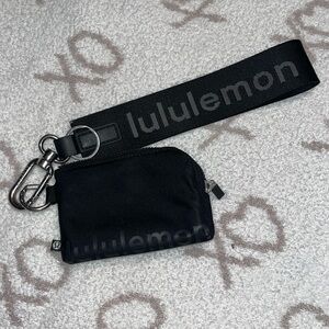 Lululemon Clippable Card Pouch & Never lost keychain🖤